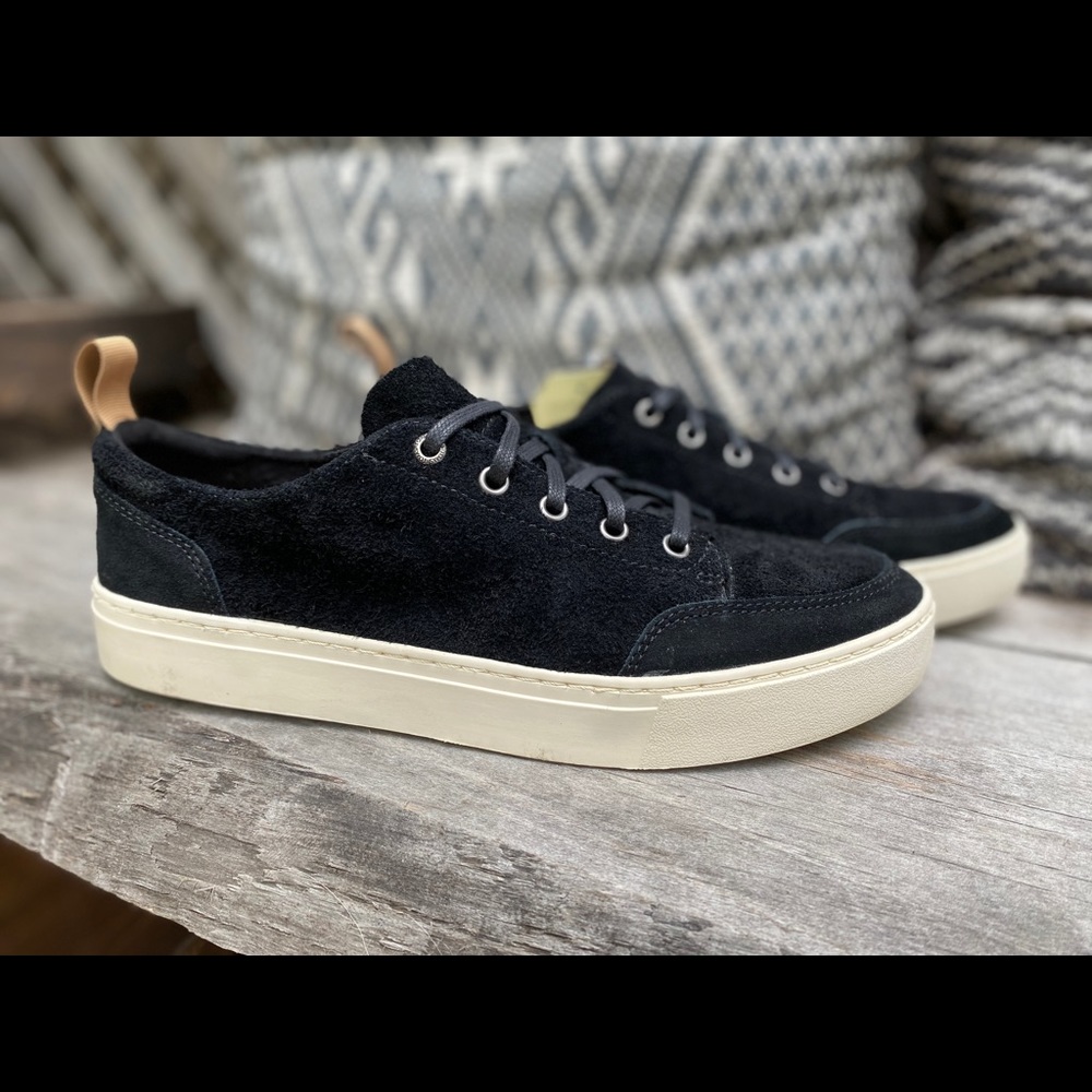 TOMS Landon Sneaker